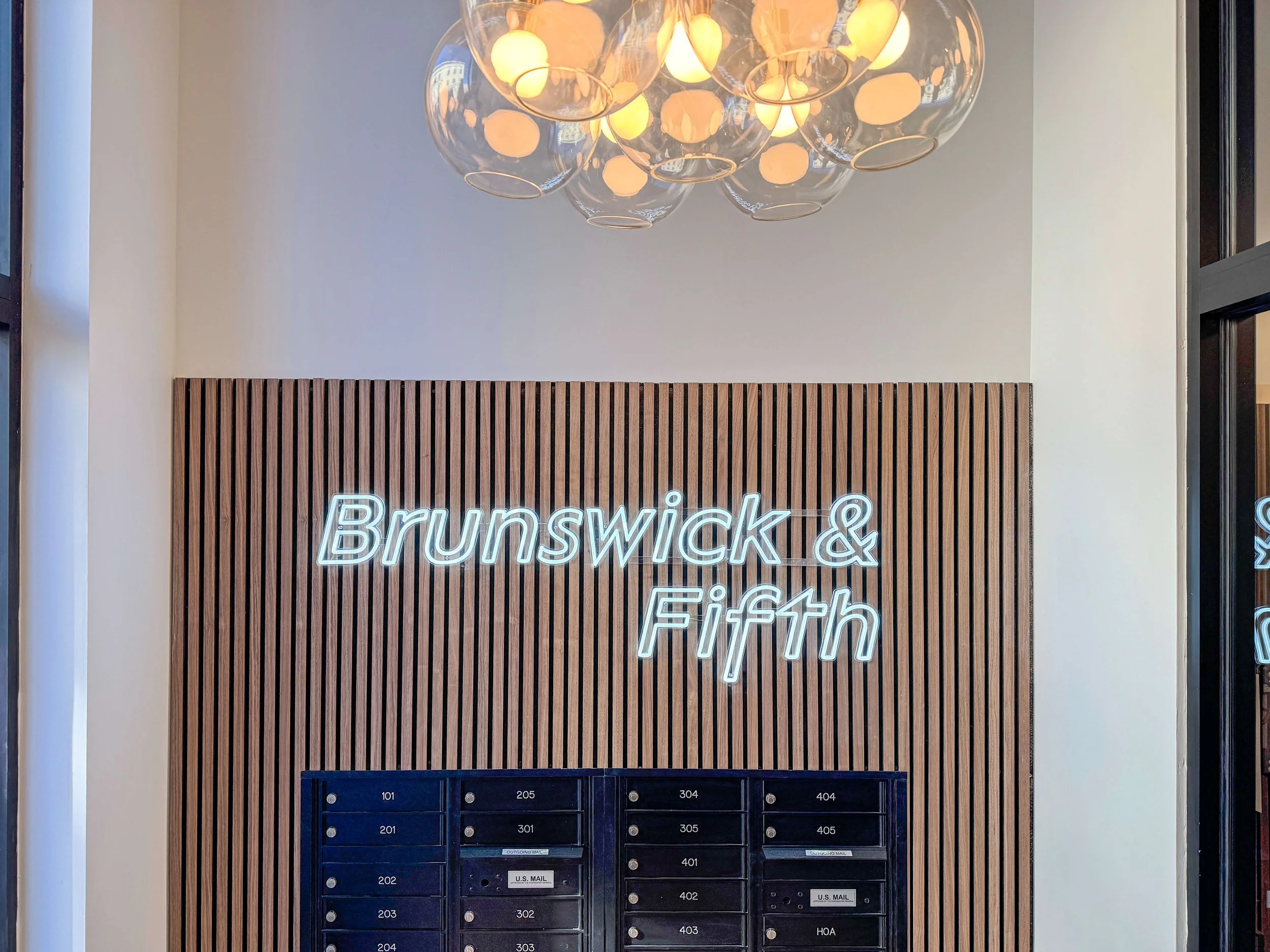 160 Brunswick — interior