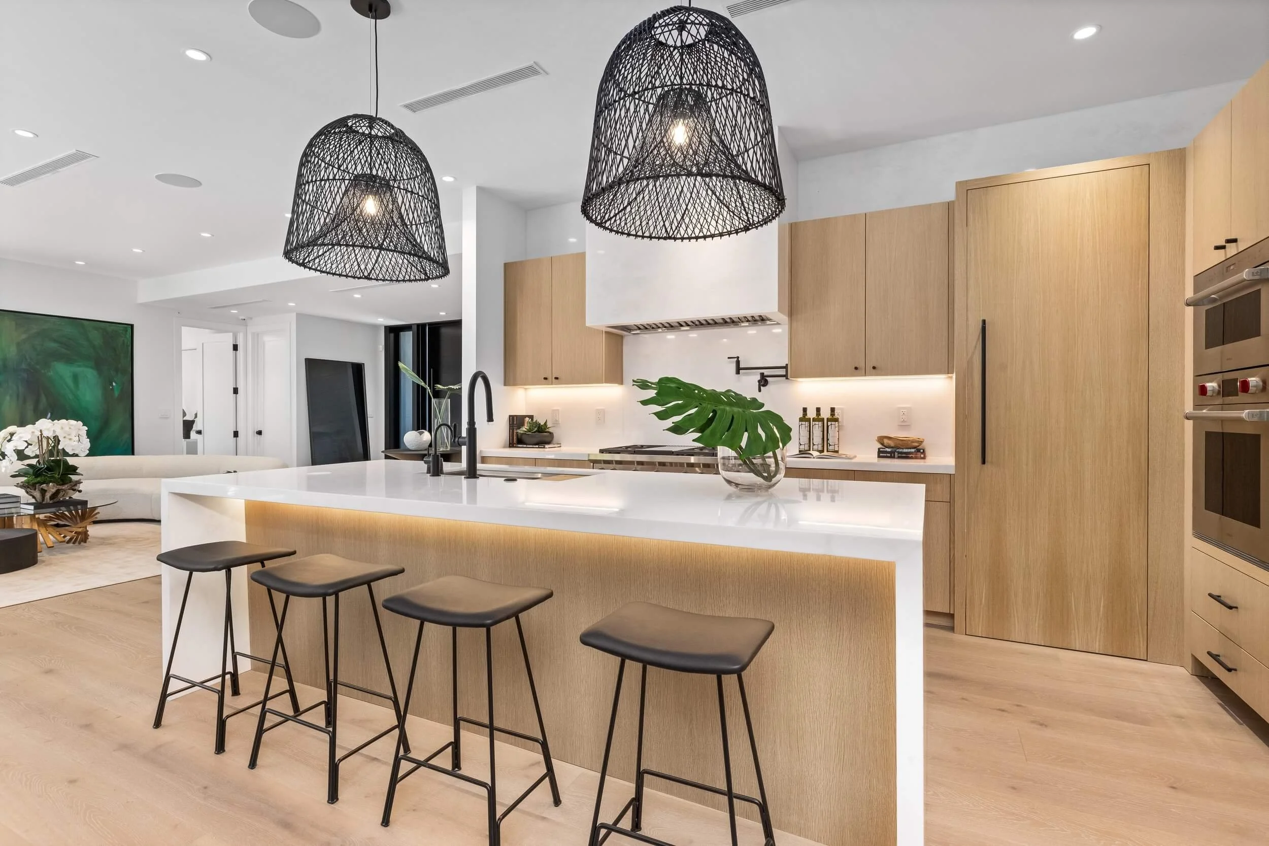 4024 Bonita — kitchen
