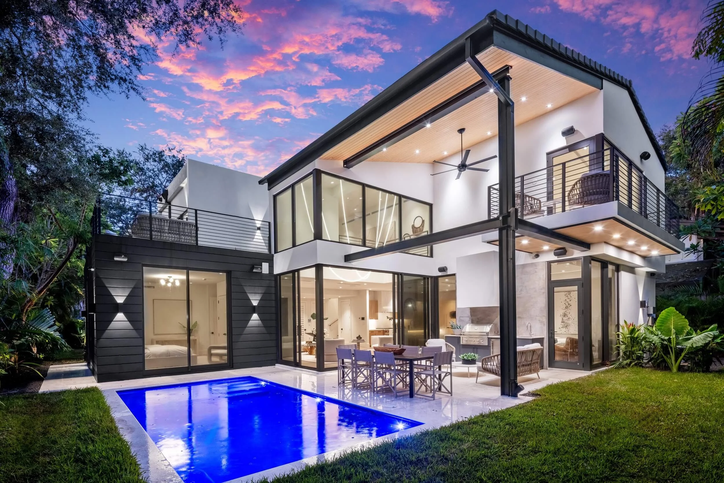 4024 Bonita — twilight exterior
