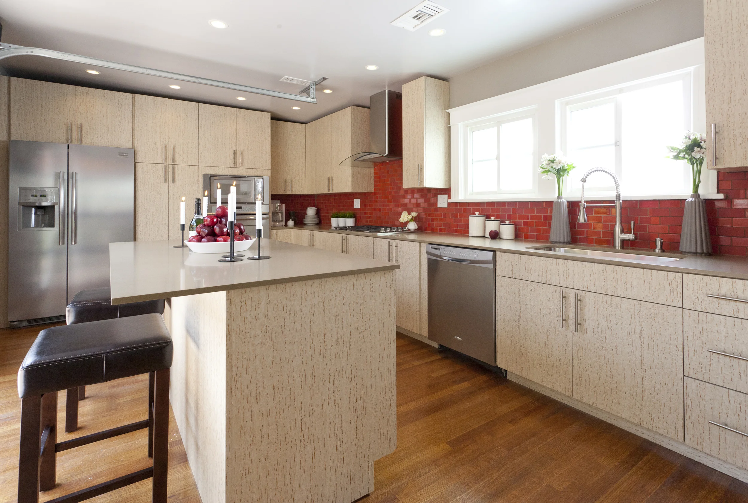 Airy LA Kitchen — kitchen