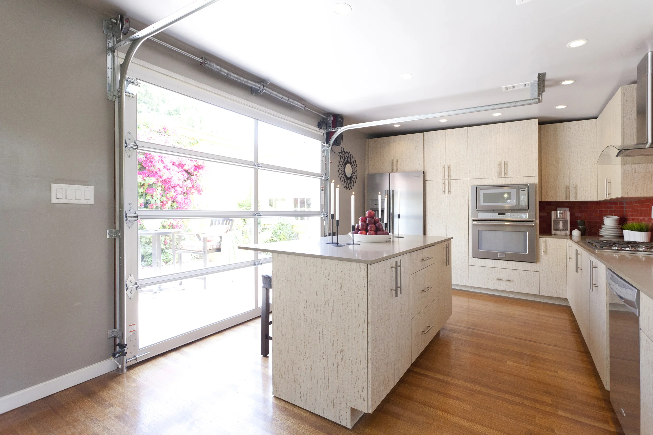Airy LA Kitchen — kitchen