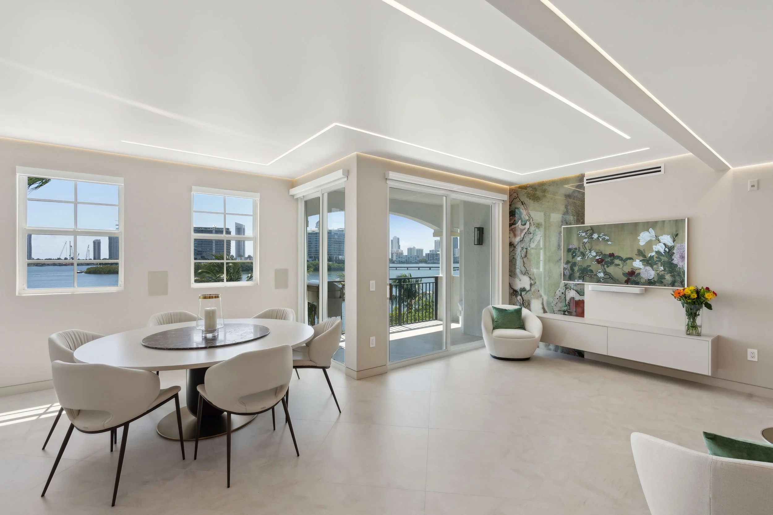 Aventura Condo by the Bay — living room