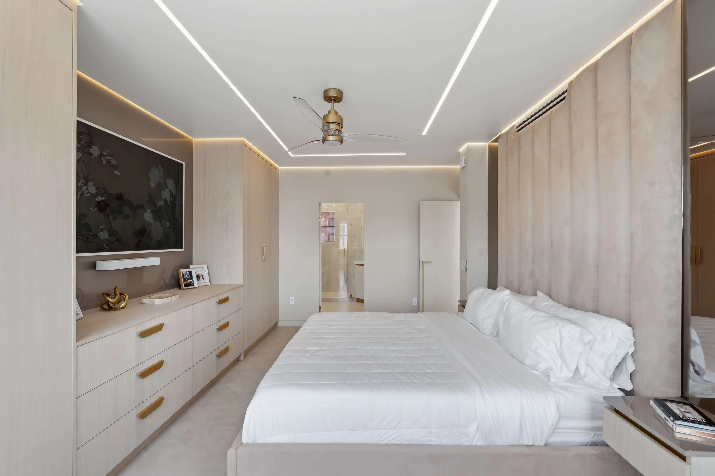 Aventura Condo by the Bay — bedroom