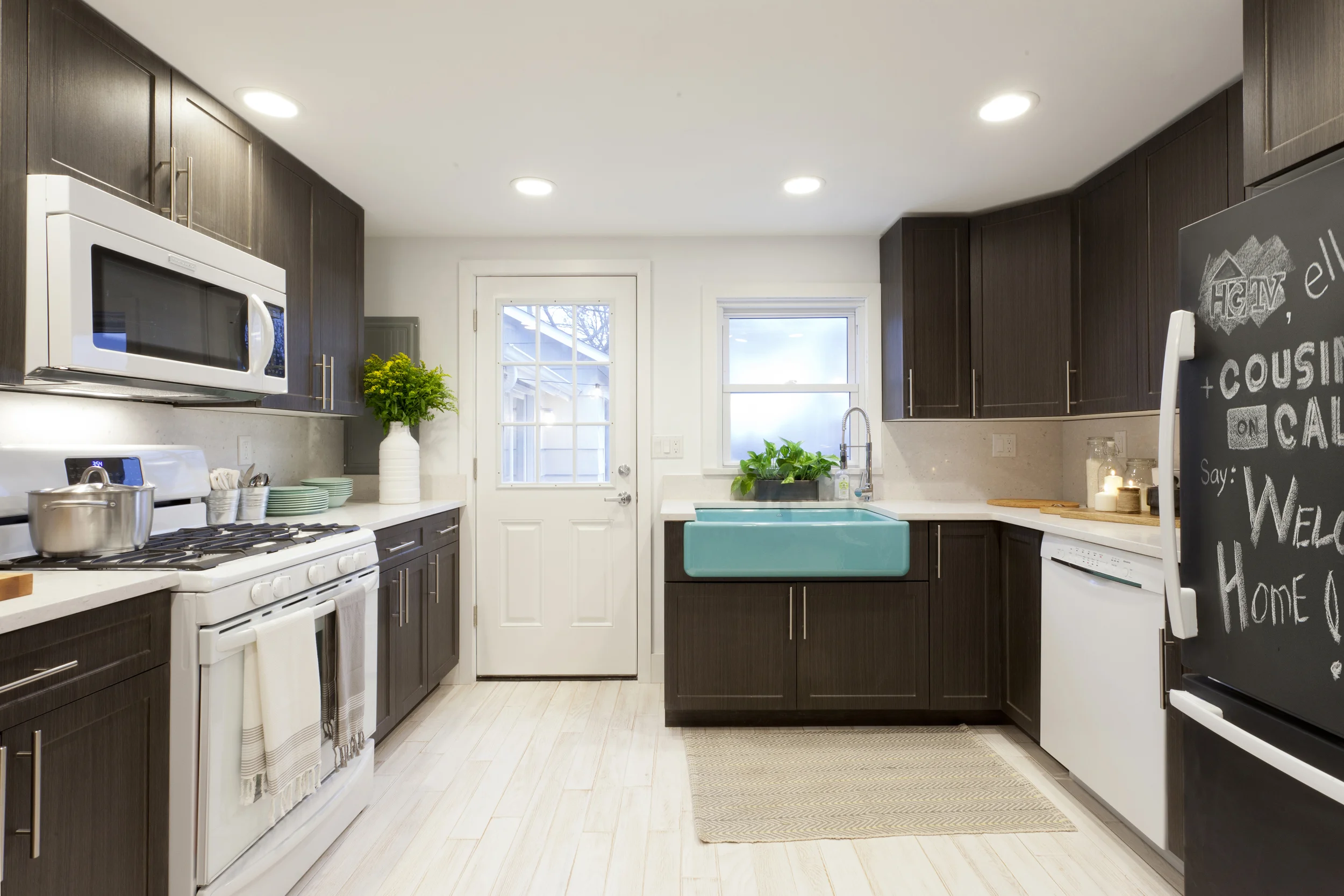 Jersey Shore Cottage — interior