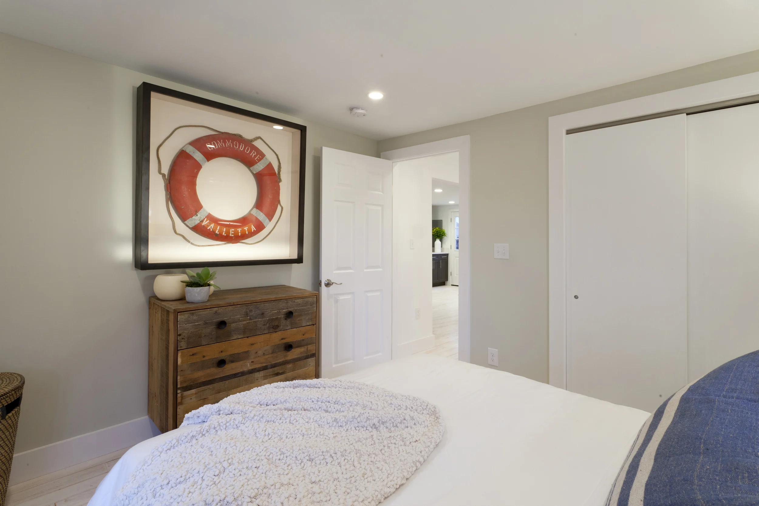 Jersey Shore Cottage — interior
