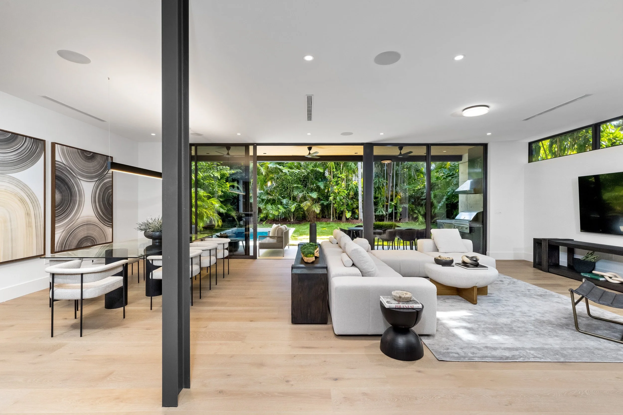Little Palmetto — living room