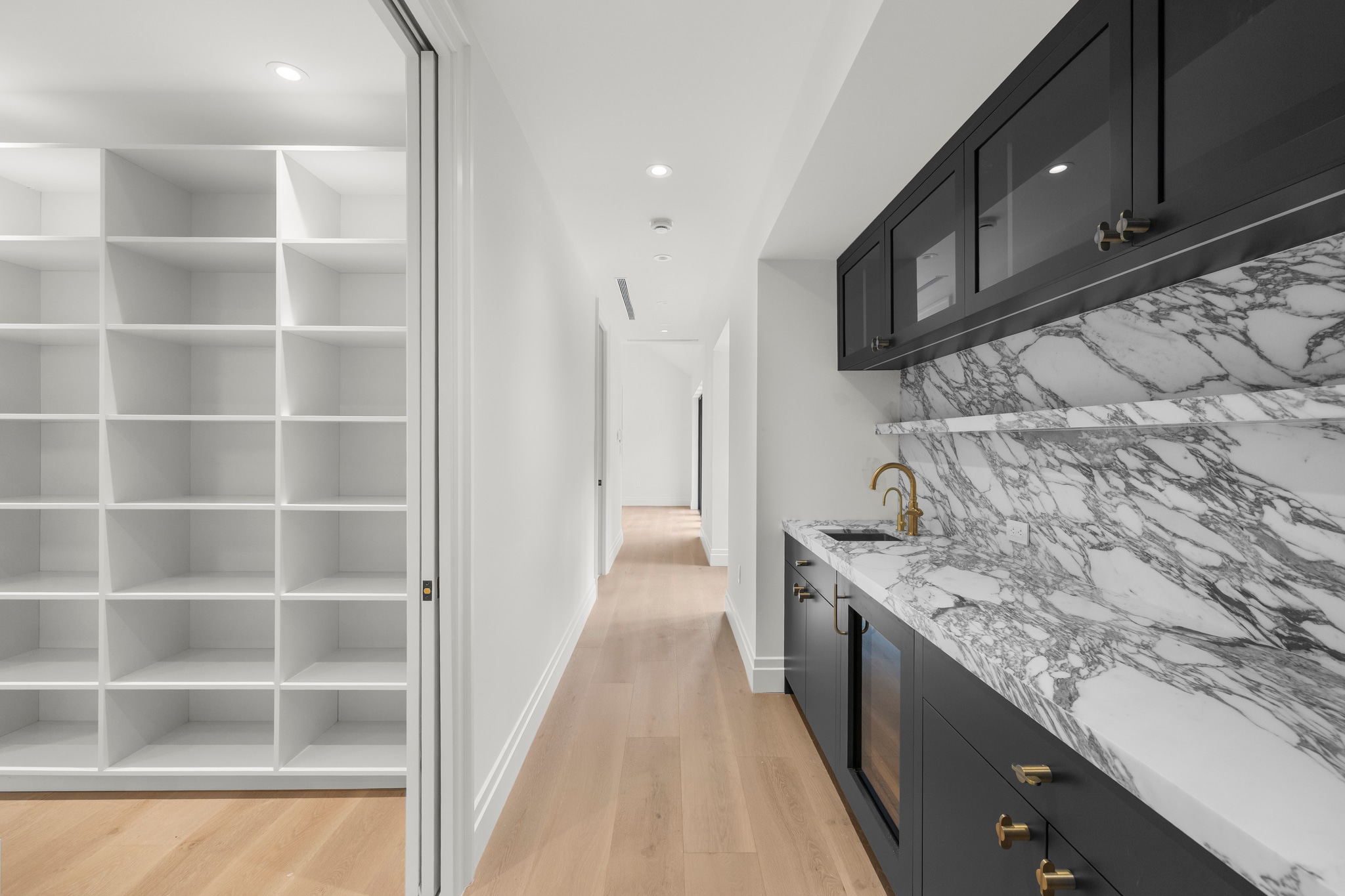 4150 El Prado — wet bar and storage